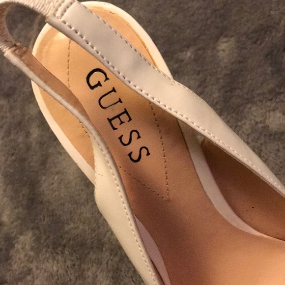 Guess shoes creamy white 4&1/2 in heal size 7 - Picture 4 of 5